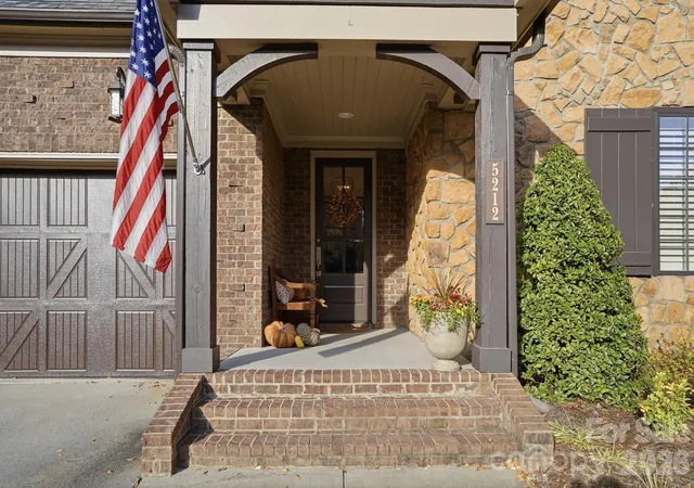 3rd image of 5212 Shepley Ct, Charlotte, NC 28226 | MLS# 4365545