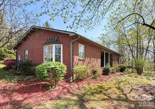 3rd image of 1401 E Union St, Morganton, NC 28655 | MLS# 4365588