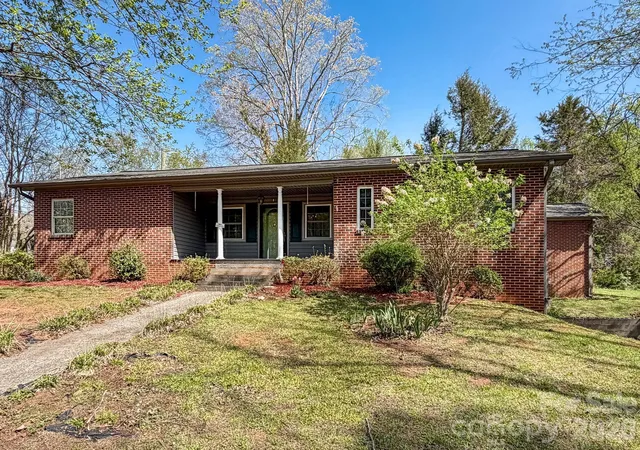 4th image of 1401 E Union St, Morganton, NC 28655 | MLS# 4365588