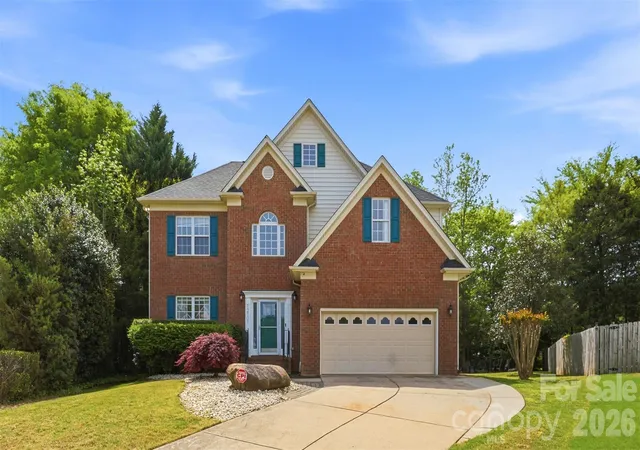 Photo 1 of Single family home for sale at 12101 Carolina Oak Cir, Charlotte, NC 28273 | MLS# 4365632 | Listing updated on 2026-09-09