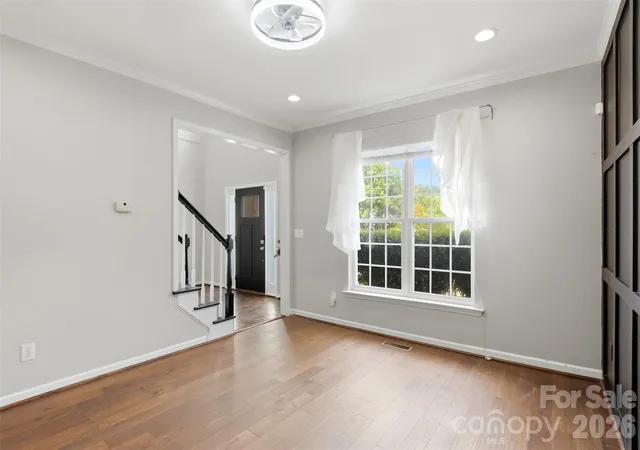 Photo 4 of Single family home for sale at 12101 Carolina Oak Cir, Charlotte, NC 28273 | MLS# 4365632 | Listing updated on 2026-09-09
