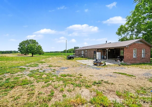 Homes for sale in Norwood, NC | 8340 Plank Rd, Norwood, NC 28128 | MLS# 4365691