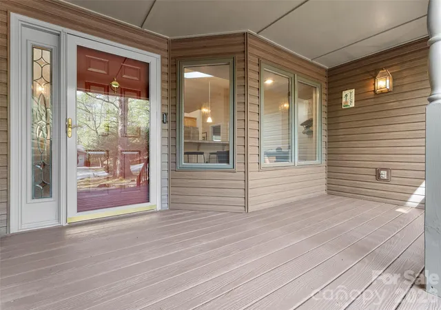 Photo 5 of Single family home for sale at 31 Udvawadulisi Ct, Brevard, NC 28712 | MLS# 4365702 | Listing updated on 2026-05-16
