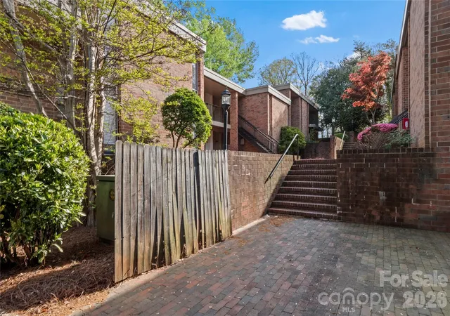 20th image of 1739 S Hawthorne Rd, Winston Salem, NC 27103 | MLS# 4365755