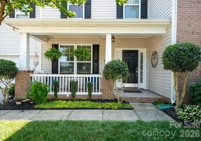 Photo 2 of Single family home for sale at 8006 Fine Robe Dr, Indian Trail, NC 28079 | MLS# 4365777 | Listing updated on 2026-09-13