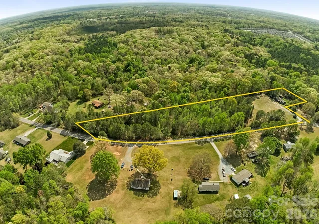 3rd image of 1105 Union Rd, Matthews, NC 28104 | MLS# 4365779
