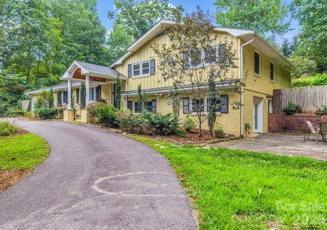 4th image of 111 Dogwood Dr, Black Mountain, NC 28711 | MLS# 4365787