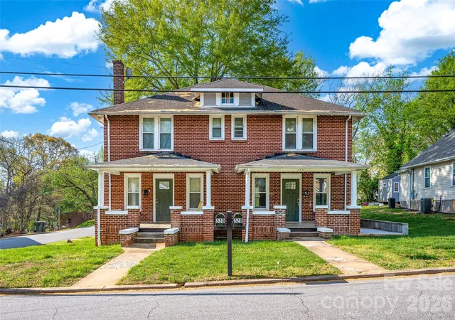 1st image of 328 330 3rd Ave Se, Hickory, NC 28602 | MLS# 4365947