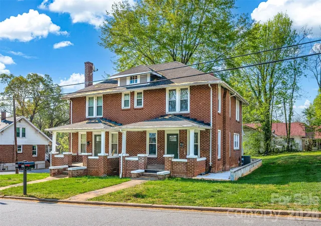 2nd image of 328 330 3rd Ave Se, Hickory, NC 28602 | MLS# 4365947
