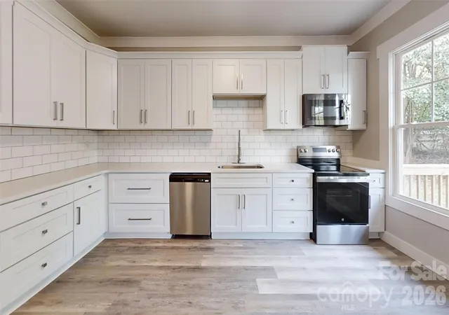Photo 3 of Single family home for sale at 307 W Washington Ave, Bessemer City, NC 28016 | MLS# 4365960 | Listing updated on 2026-09-11