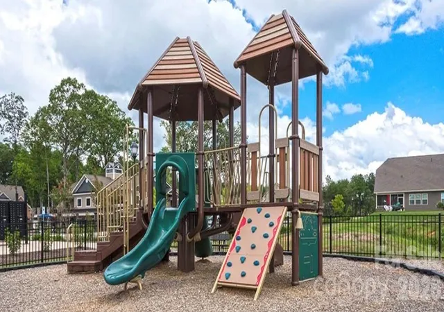 46th image of 725 Kathy Dianne Dr, Fort Mill, SC 29707 | MLS# 4365966