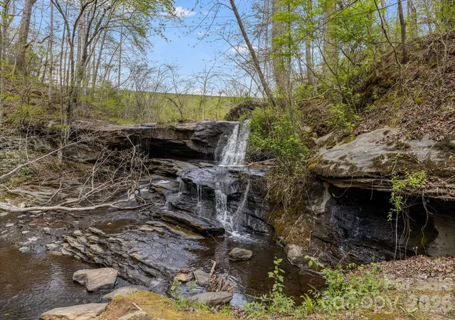 3rd image of 517 Pheasant St, Lake Lure, NC 28746 | MLS# 4366000