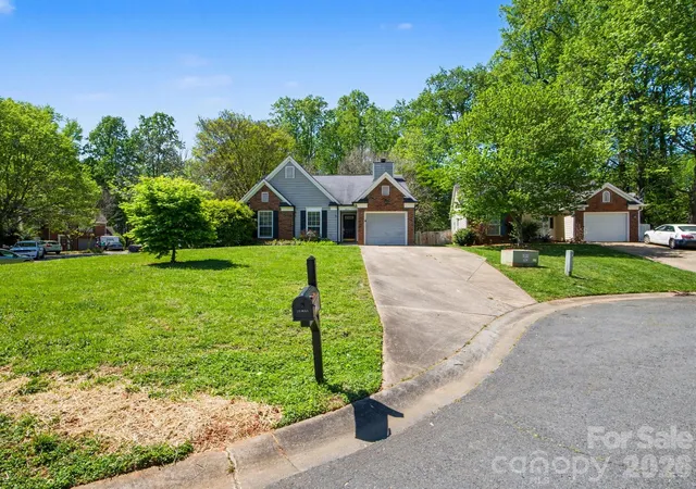 Photo 1 of Single family home for sale at 9214 Rotherham Ln, Charlotte, NC 28216 | MLS# 4366005 | Listing updated on 2026-09-24