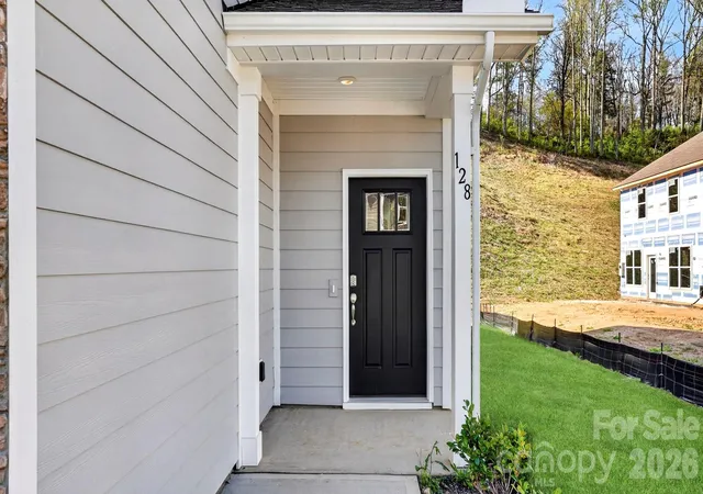 Photo 4 of Townhouse for sale at 113 Sugg Trl, Weaverville, NC 28787 | MLS# 4366029 | Listing updated on 2026-10-01