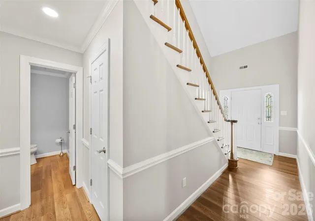 Photo 3 of Single family home for sale at 1940 Wexford Ct, Gastonia, NC 28054 | MLS# 4366097 | Listing updated on 2026-09-25