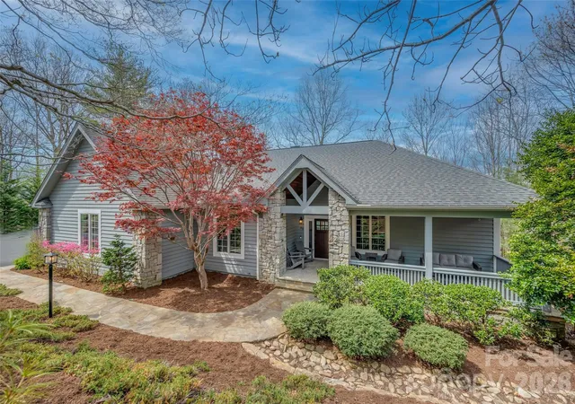Photo 1 of Single family home for sale at 69 Old Hickory Trl, Hendersonville, NC 28739 | MLS# 4366104 | Listing updated on 2026-09-22