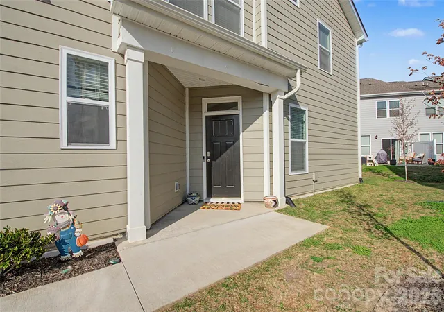Homes for sale in Hendersonville, NC | 33 Cedar Hill Rd, Hendersonville, NC 28792 | MLS# 4366130