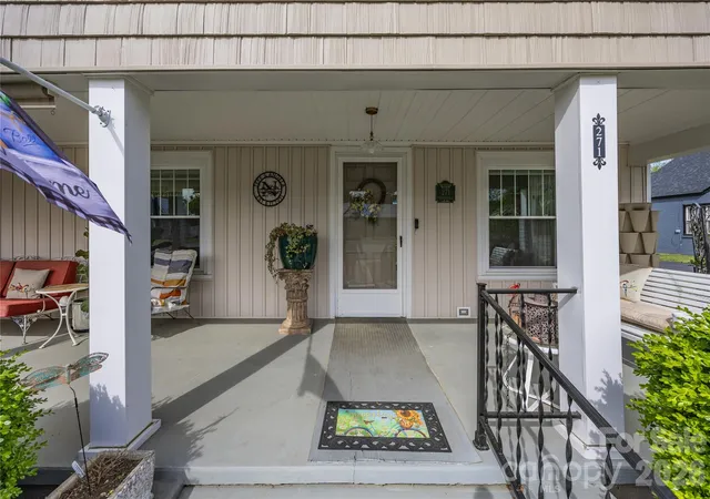Homes for sale in Denton, NC | 271 N Main St, Denton, NC 27239 | MLS# 4366144