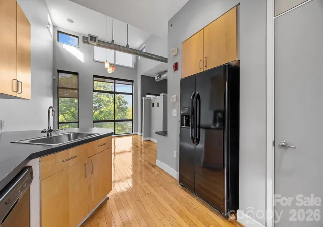 4th image of 514 W 10Th St, Charlotte, NC 28202