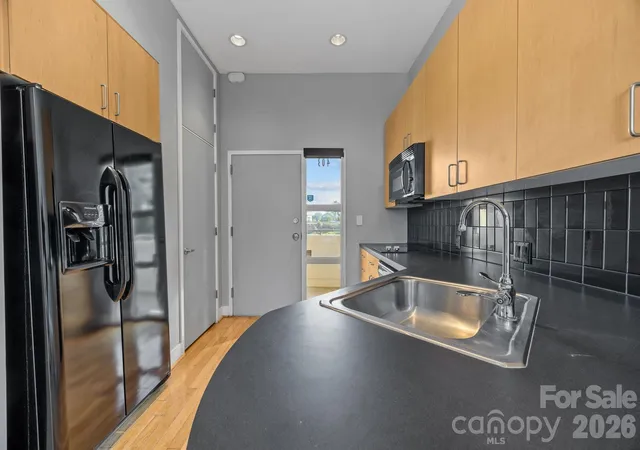 5th image of 514 W 10Th St, Charlotte, NC 28202