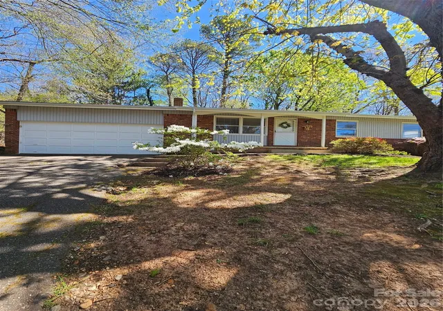 Photo 2 of Single family home for sale at 3220 Sweeten Crk Rd, Asheville, NC 28803 | MLS# 4366165 | Listing updated on 2026-10-06