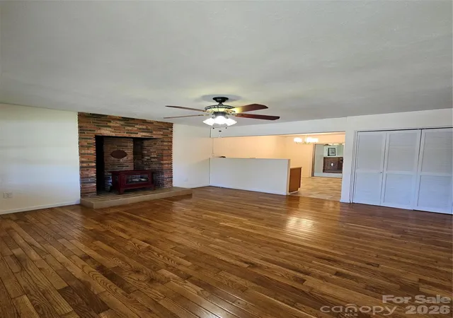 Photo 3 of Single family home for sale at 3220 Sweeten Crk Rd, Asheville, NC 28803 | MLS# 4366165 | Listing updated on 2026-10-06