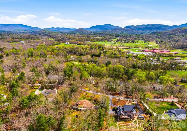 Photo 4 of Single family home for sale at 32 Franklin Farm Rd, Fletcher, NC 28732 | MLS# 4366172 | Listing updated on 2026-10-02