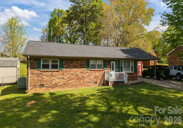 Homes for sale in Gastonia, NC | 3942 Linwood Rd, Gastonia, NC 28052 | MLS# 4366197