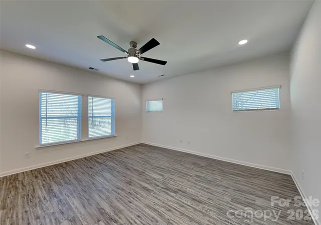 Photo 4 of Single family home for sale at 481 Hager Lake Rd, Mooresville, NC 28115 | MLS# 4366201 | Listing updated on 2026-09-01