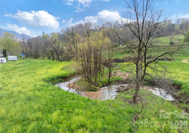 5th image of 618 Beaverdam St, Canton, NC 28716 | MLS# 4366377