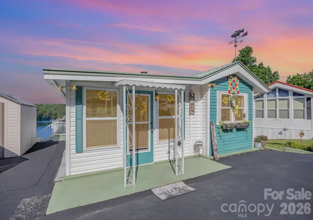 1st image of 125 Maple St, New London, NC 28127 | MLS# 4366390