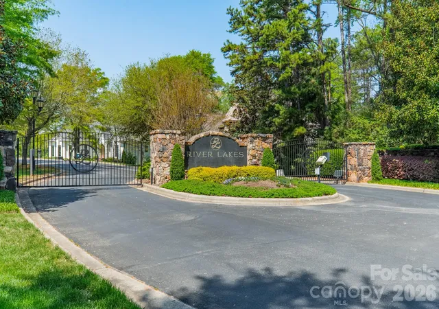 Photo 1 of Single family home for sale at 8113 Bay View Ln #25, Belmont, NC 28012 | MLS# 4366423 | Listing updated on 2026-06-08