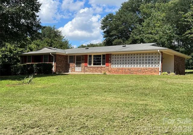 2nd image of 649 Pine St, Forest City, NC 28043 | MLS# 4366427