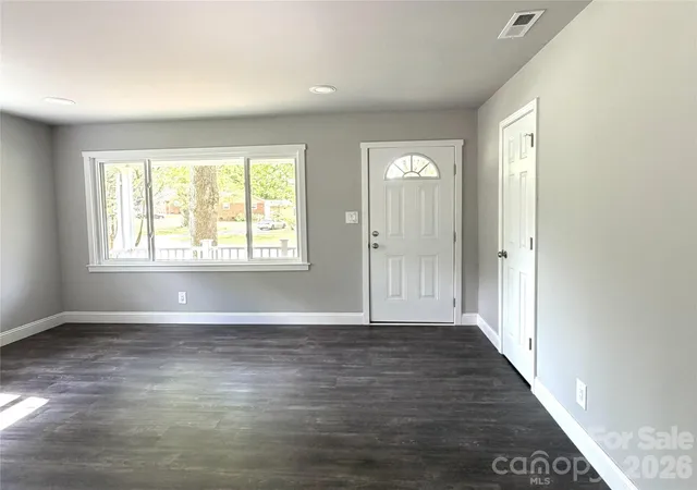 5th image of 1200 Weststone Dr, Charlotte, NC 28208 | MLS# 4366441