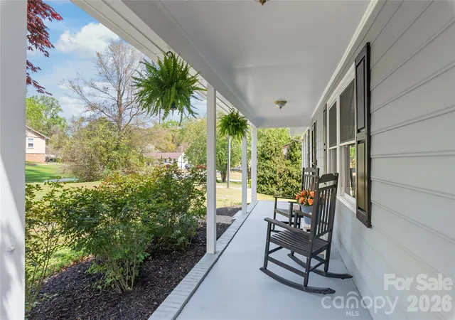 Photo 2 of Single family home for sale at 104 Pinetree Dr, Fort Mill, SC 29715 | MLS# 4366545 | Listing updated on 2026-07-11
