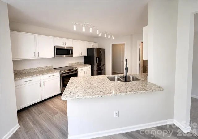 Photo 3 of Sale Pending at 416 Inverness Ln, Salisbury, NC 28146 | MLS# 4366550 | Listing updated on 2026-09-21