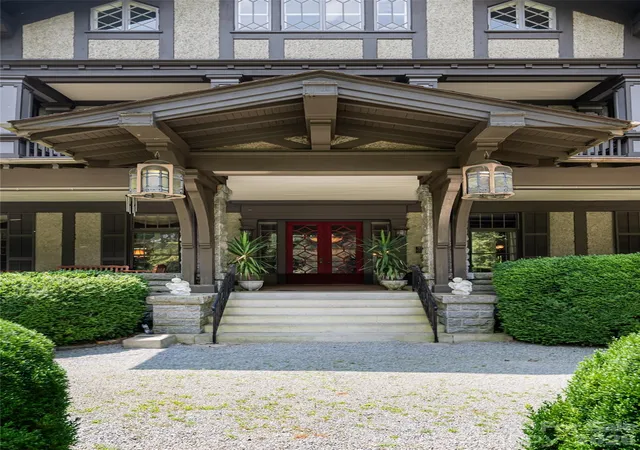 Photo 3 of Mansion for sale at 2531 Little River Rd, Hendersonville, NC 28739 | MLS# 4366582 | Listing updated on 2026-08-07