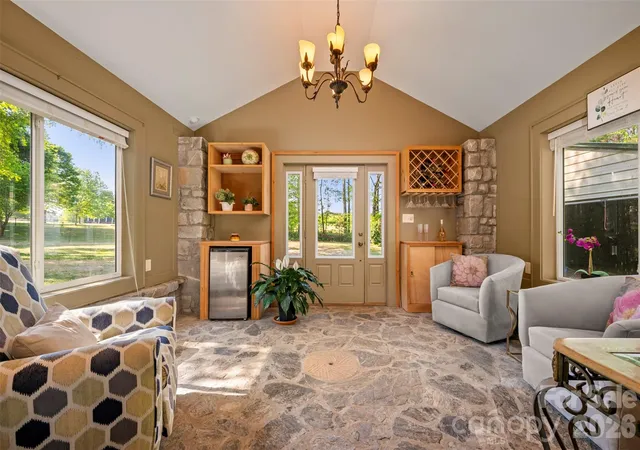 Photo 2 of Single family home for sale at 183 185 Rubin Thorne Rd, Campobello, SC 29322 | MLS# 4366697 | Listing updated on 2026-09-01