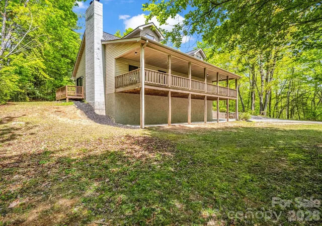 Homes for sale in Saluda, NC | 2304 Mountain Page Rd, Saluda, NC 28773 | MLS# 4366725