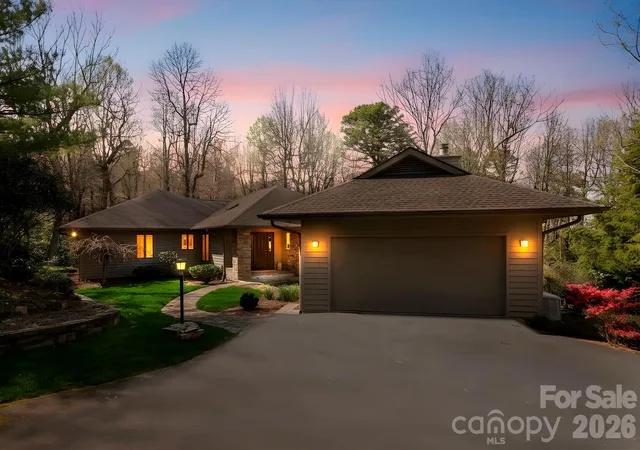 Homes for sale in Flat Rock, NC | 100 Elmridge Dr, Flat Rock, NC 28731 | MLS# 4366738