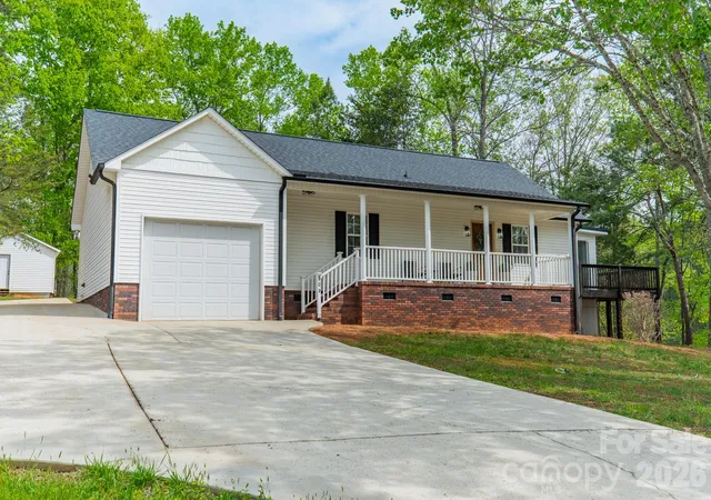 1st image of 902 Cornelius Rd, Mooresville, NC 28117 | MLS# 4366793