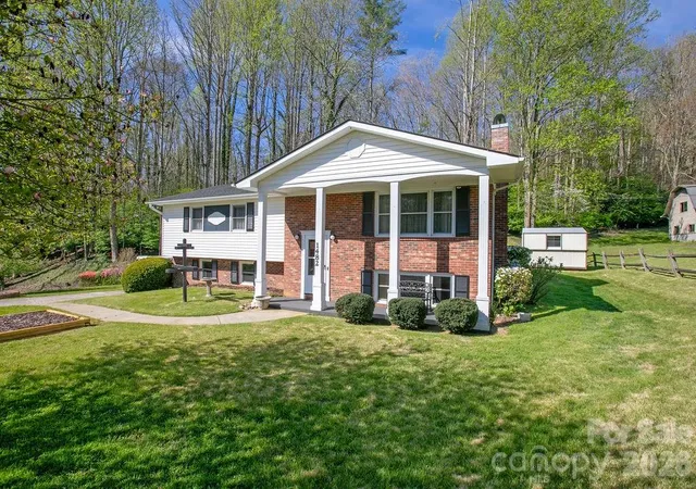 Photo 2 of Single family home for sale at 1482 Island Frd Rd, Brevard, NC 28712 | MLS# 4366891 | Listing updated on 2026-08-05