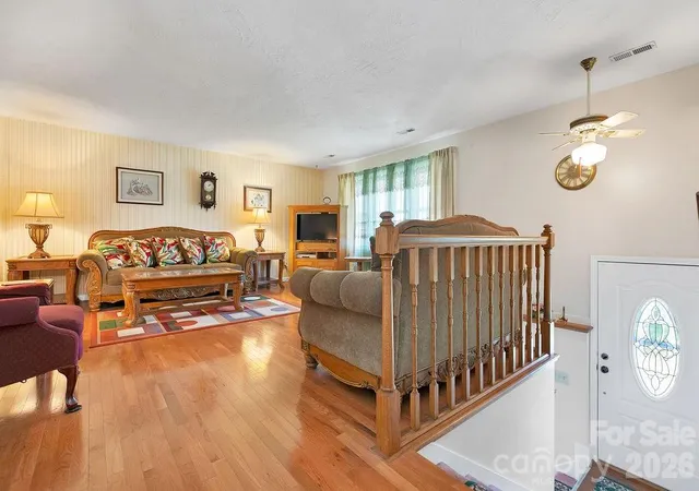 Photo 4 of Single family home for sale at 1482 Island Frd Rd, Brevard, NC 28712 | MLS# 4366891 | Listing updated on 2026-08-05