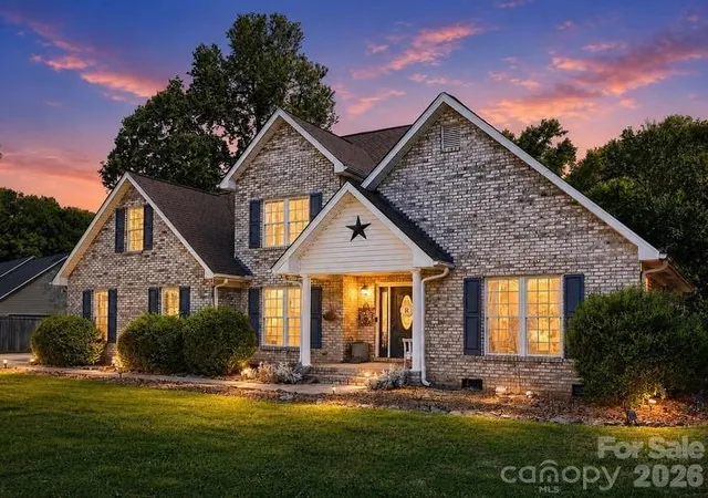 Homes for sale in Mooresville, NC | 104 Ardmore Pl, Mooresville, NC 28117 | MLS# 4366893