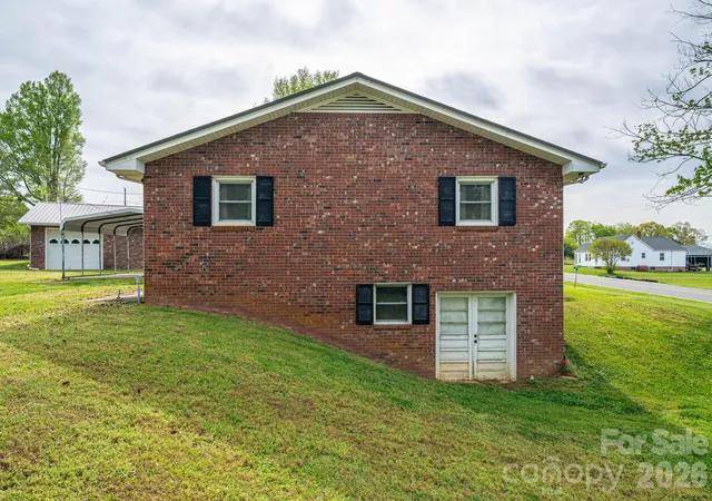 Homes for sale in Vale, NC | 7448 W Nc 27 Hwy, Vale, NC 28168 | MLS# 4366894