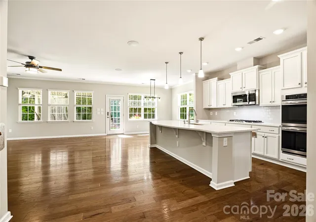 2nd image of 124 Van Gogh Trl, Mount Holly, NC 28120 | MLS# 4366924