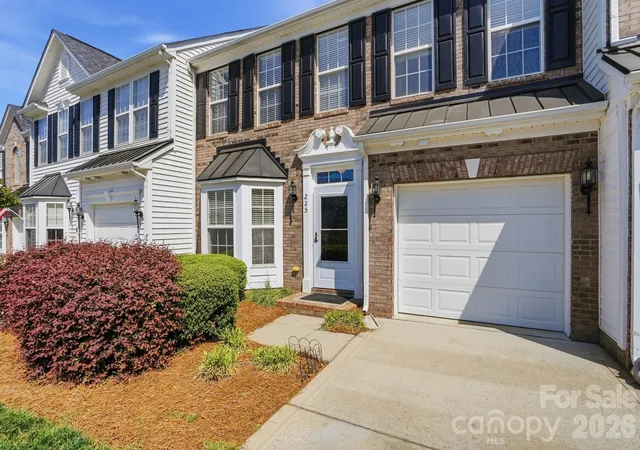 Photo 1 of Townhouse for sale at 225 Horizon Cir, Rock Hill, SC 29732 | MLS# 4366961 | Listing updated on 2026-10-01