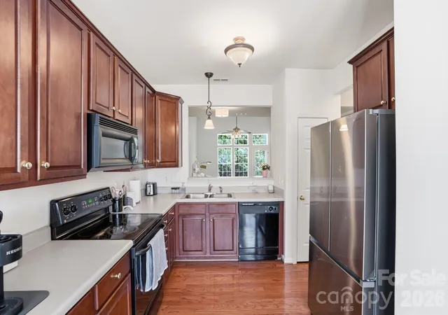 Photo 3 of Townhouse for sale at 225 Horizon Cir, Rock Hill, SC 29732 | MLS# 4366961 | Listing updated on 2026-10-01