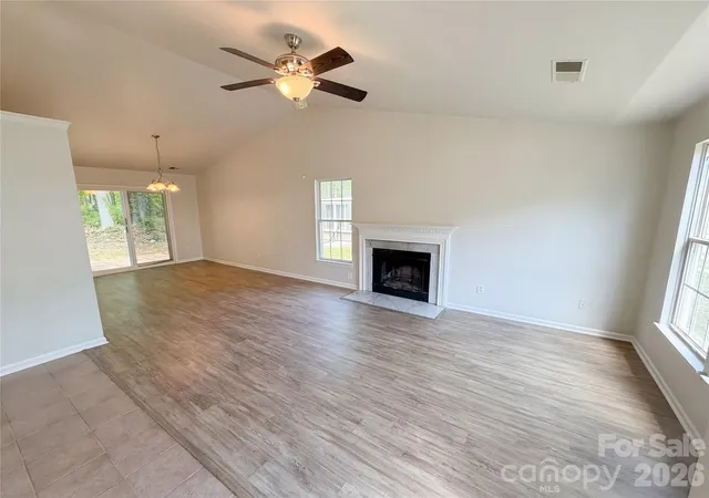 2nd image of 2324 Valleyview Dr, Charlotte, NC 28215 | MLS# 4366988