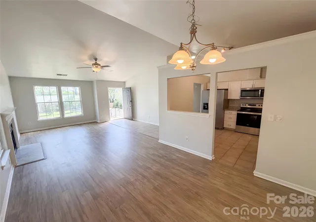 3rd image of 2324 Valleyview Dr, Charlotte, NC 28215 | MLS# 4366988
